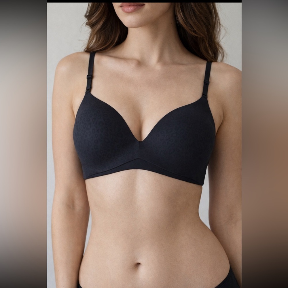 SKIMS Wireless Form Lightly Lined T-Shirt Demi Bra in Onyx Leopard Micro Print